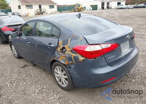 2015 Kia Forte Lx z USA, uszkodzony, nr VIN KNAFX4A68F5380858